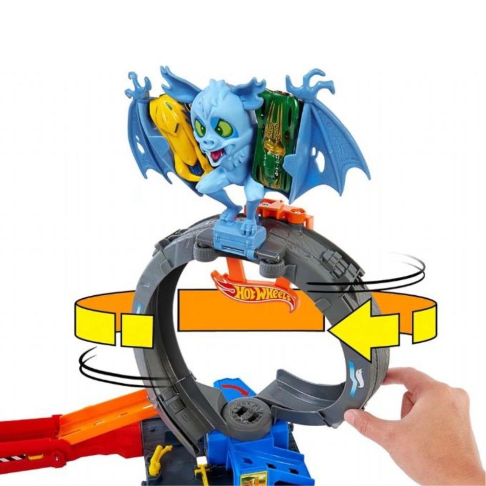 מסלול עטלף התוקף ומכוניות הוט ווילס - Hot wheels, חניונים ומסלולים