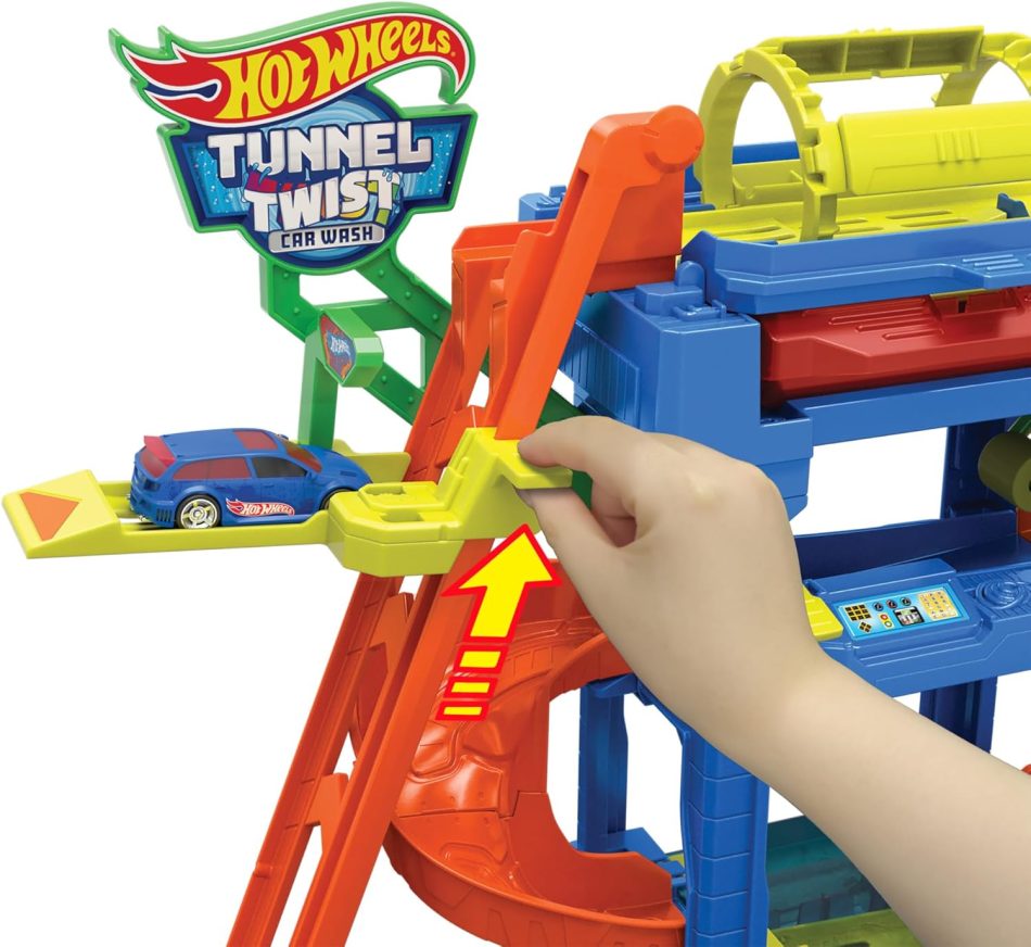 הוט ווילס תחנת שטיפת מכוניות משנה צבע - Hot wheels, חניונים ומסלולים