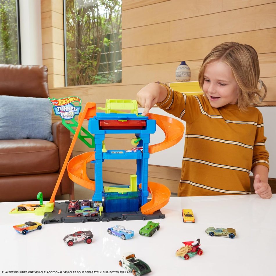 הוט ווילס תחנת שטיפת מכוניות משנה צבע - Hot wheels, חניונים ומסלולים